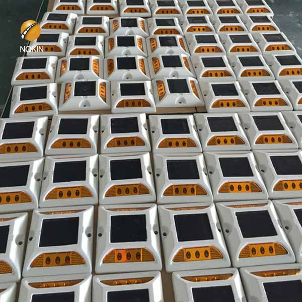 Good Looking Colors Solar Road Stud LED Flashing Road Marker